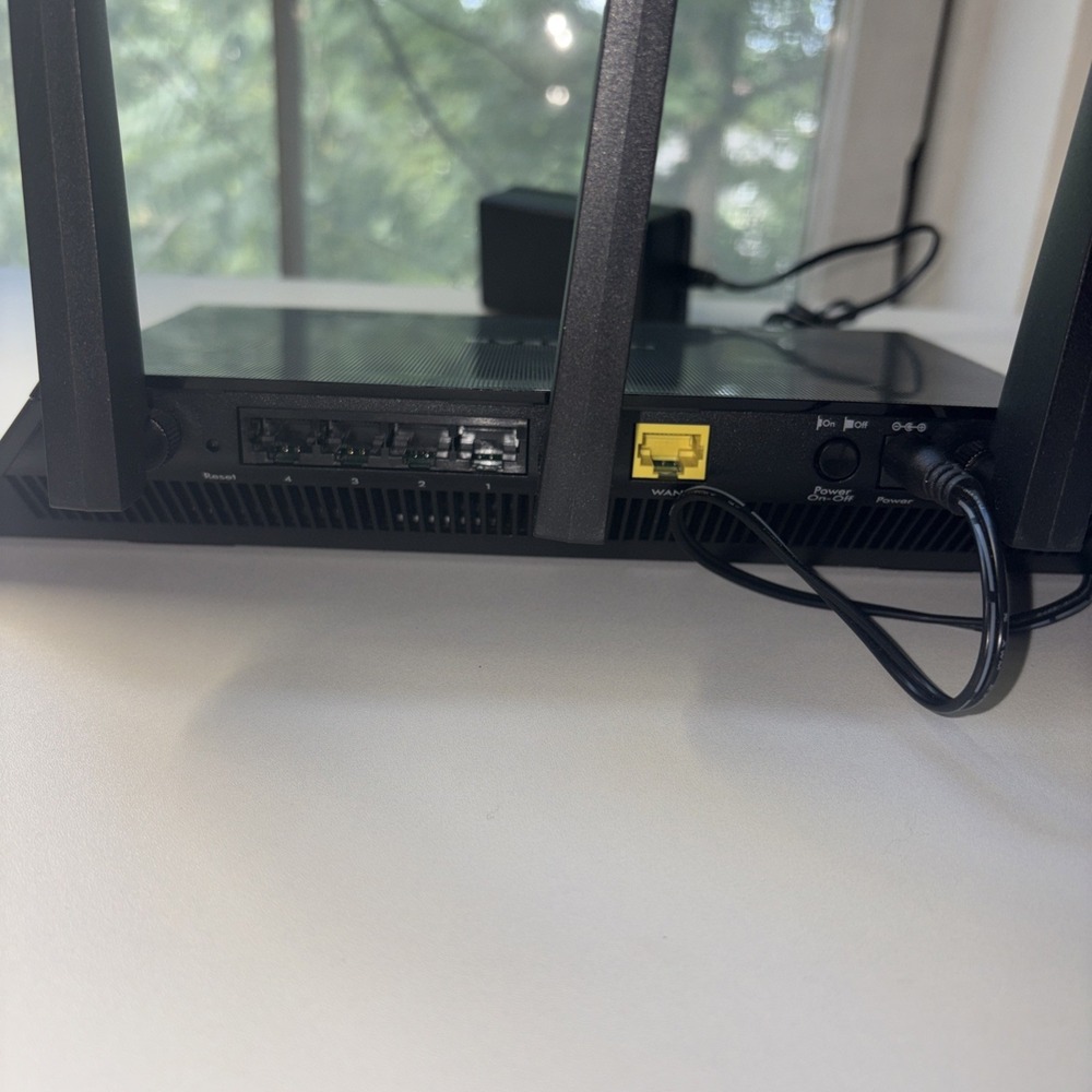 NETGEAR Nighthawk AC2600 Smart WiFi Router (R7400) - Picture 3 of 4